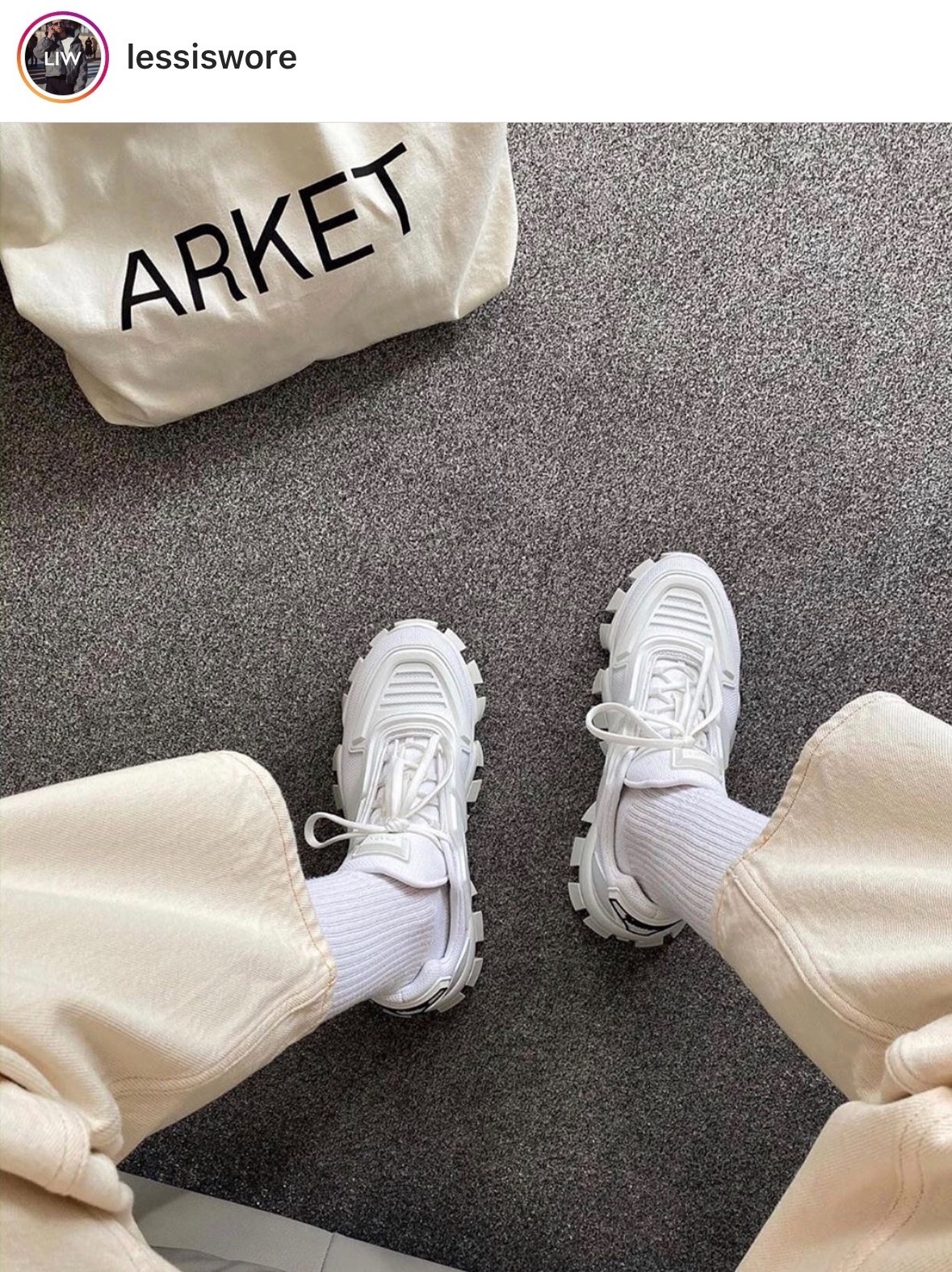 Weiße Sneaker richtig kombinieren
